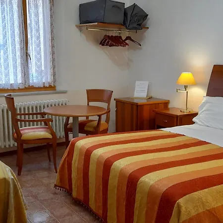Il Teatro * 法布里亚诺